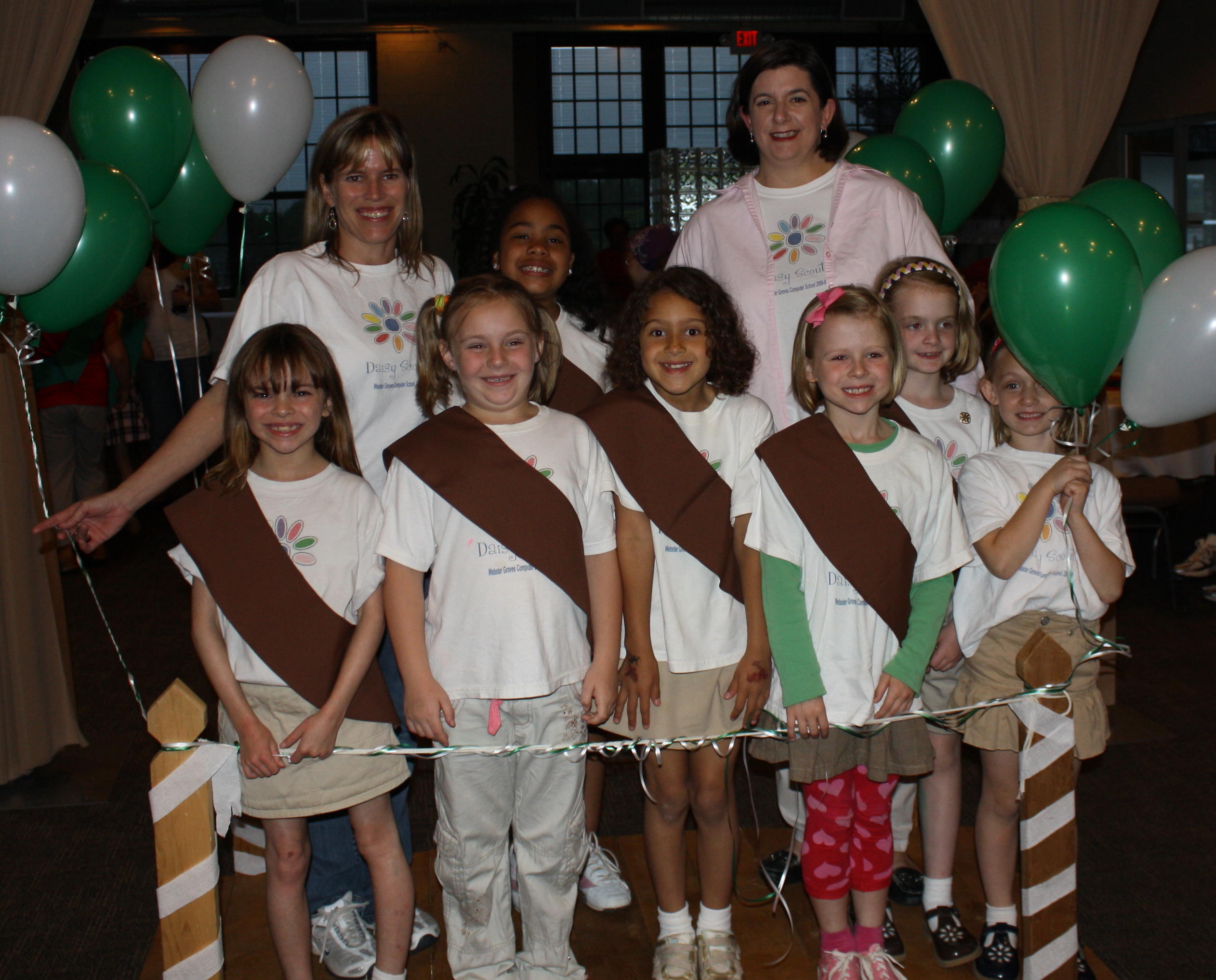 2010_05_12 Troop 1711 Brownies.JPG